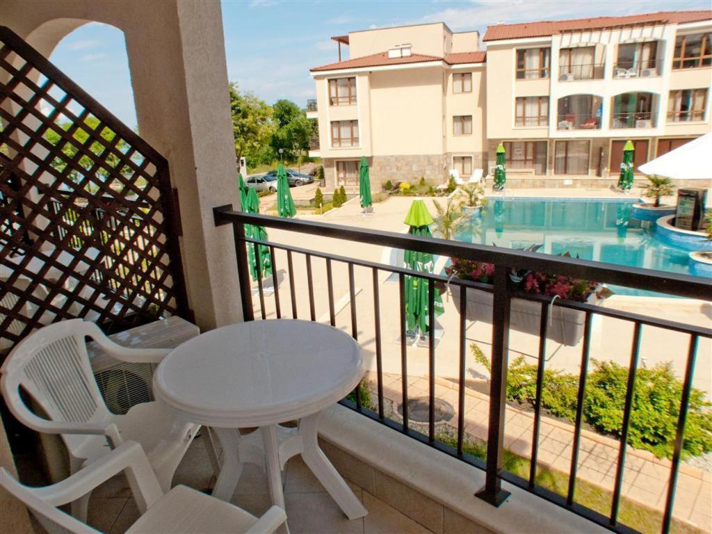 Paradise Bay Hotel بوموري المظهر الخارجي الصورة