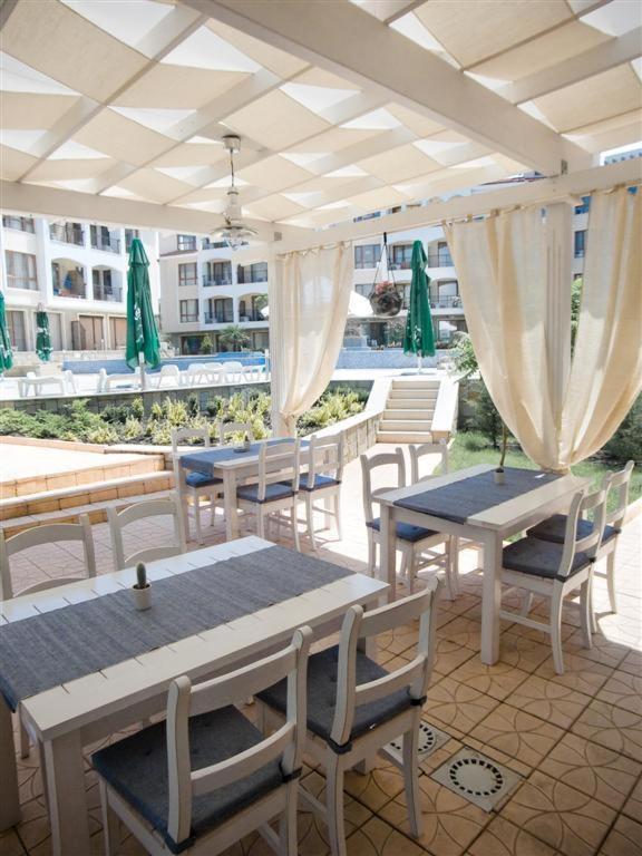 Paradise Bay Hotel بوموري المظهر الخارجي الصورة