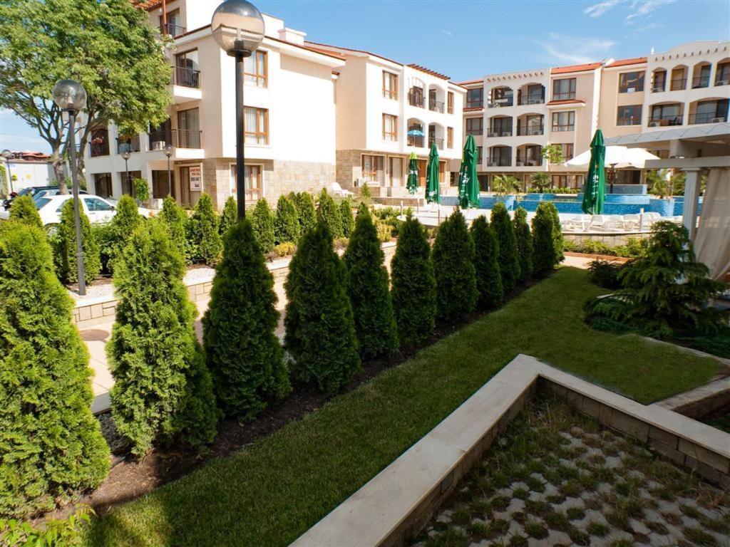 Paradise Bay Hotel بوموري المظهر الخارجي الصورة