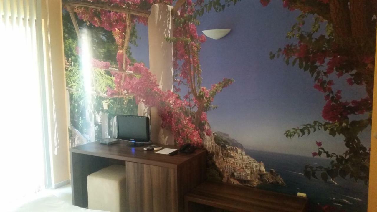 Paradise Bay Hotel بوموري المظهر الخارجي الصورة